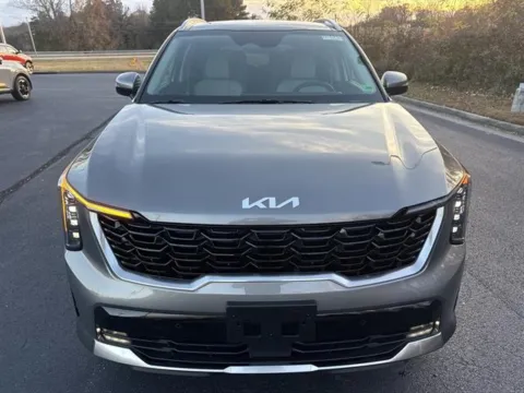 Photos of 2026 Kia Sorento Hybrid EX for sale in Danville, VA at Blackwell Kia