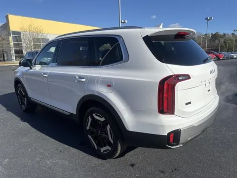 More photos of 2025 Kia Telluride S at Blackwell Kia, VA