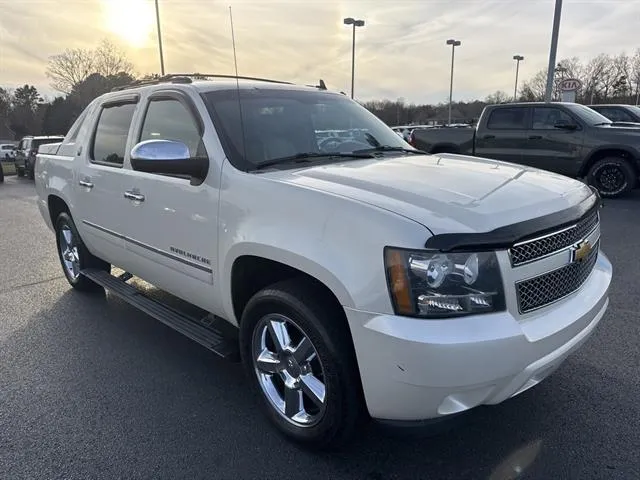 2013 Chevrolet Avalanche LTZ Black Diamond