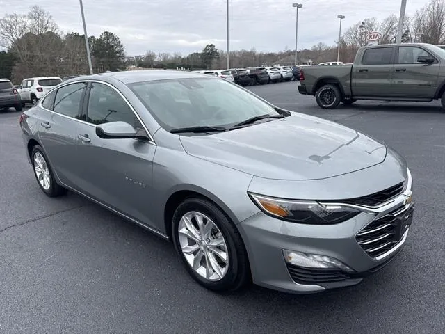 2024 Chevrolet Malibu 1LT's photo