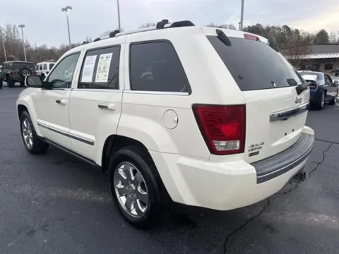 More photos of 2010 Jeep Grand Cherokee Limited at Blackwell Kia, VA