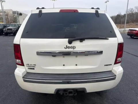 More photos of 2010 Jeep Grand Cherokee Limited at Blackwell Kia, VA