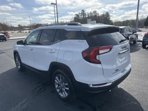 More photos of 2022 GMC Terrain SLT at Blackwell Kia, VA
