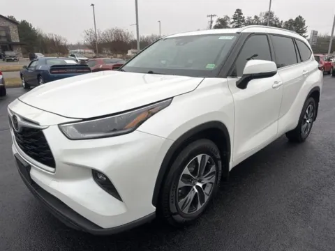 Another view of 2021 Toyota Highlander XLE for sale in Danville, VA at Blackwell Kia