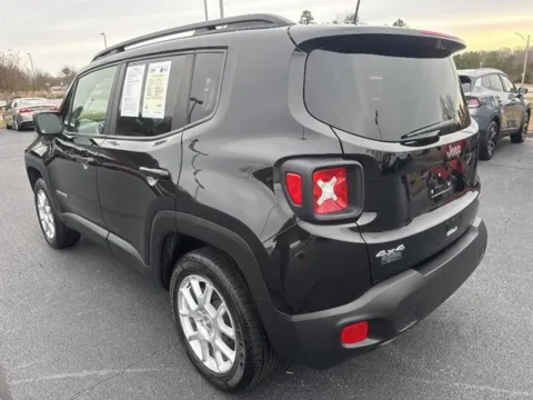 More photos of 2020 Jeep Renegade Latitude at Blackwell Kia, VA