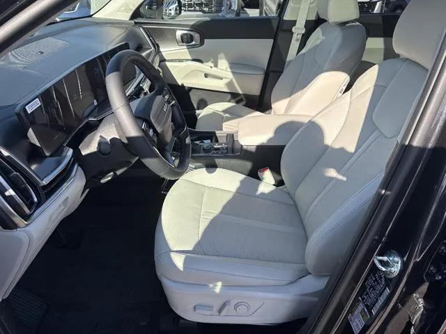 2026 Kia Sorento S - Photo 9