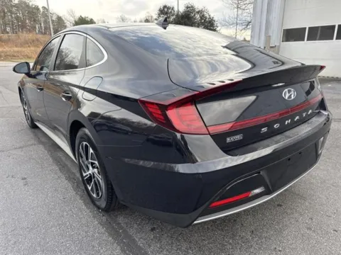 More photos of 2023 Hyundai Sonata Hybrid Blue at Blackwell Kia, VA