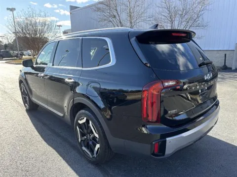 More photos of 2023 Kia Telluride S at Blackwell Kia, VA