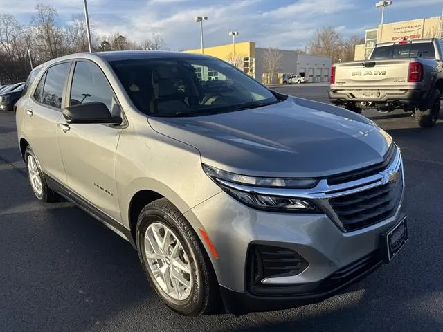 2024 Chevrolet Equinox LS's photo