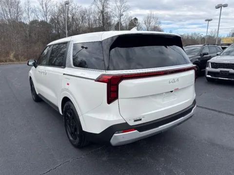 More photos of 2026 Kia Carnival LXS at Blackwell Kia, VA