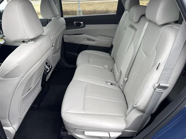 2026 Kia Sorento S - Photo 17