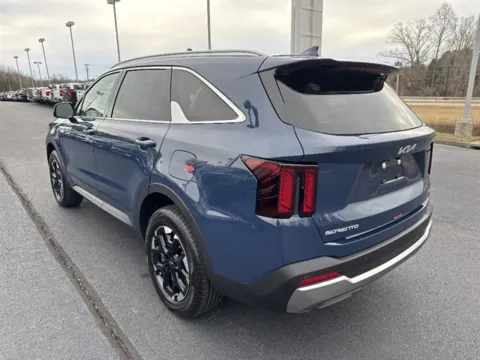More photos of 2026 Kia Sorento S at Blackwell Kia, VA