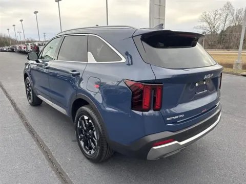 More photos of 2026 Kia Sorento S at Blackwell Kia, VA