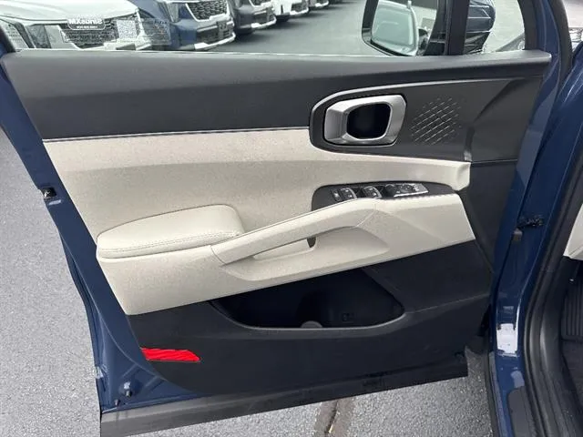 2026 Kia Sorento S - Photo 9