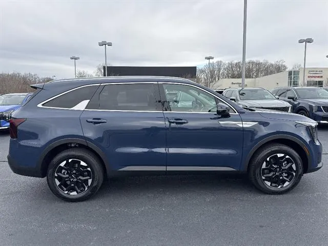2026 Kia Sorento S - Photo 7