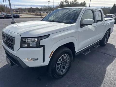 Photos of 2022 Nissan Frontier SV for sale in Danville, VA at Blackwell Kia