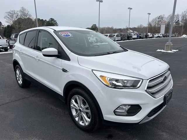 White 2019 Ford Escape SE for sale in Danville, VA