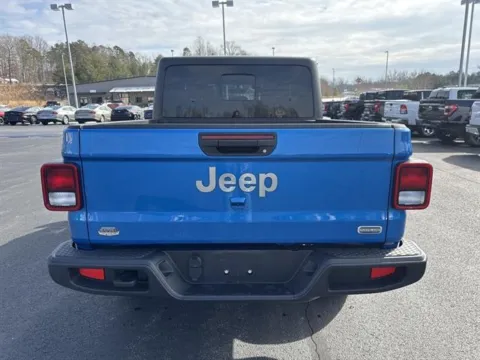 More photos of 2023 Jeep Gladiator 4x4 Overland 4dr Crew Cab 5.0 ft. SB at Blackwell Kia, VA