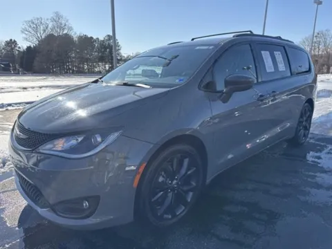Another view of 2020 Chrysler Pacifica Touring L for sale in Danville, VA at Blackwell Kia
