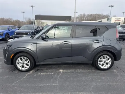 More photos of 2023 Kia Soul LX at Blackwell Kia, VA