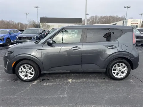 More photos of 2023 Kia Soul LX at Blackwell Kia, VA