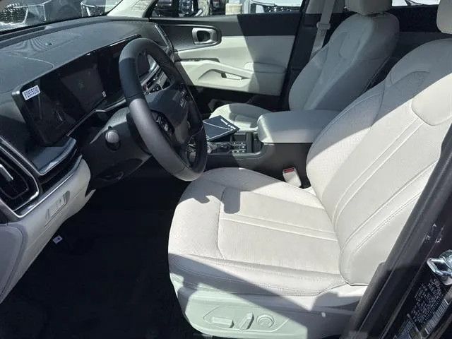2026 Kia Sorento S - Photo 8