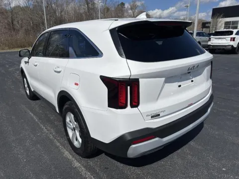 More photos of 2026 Kia Sorento LX at Blackwell Kia, VA