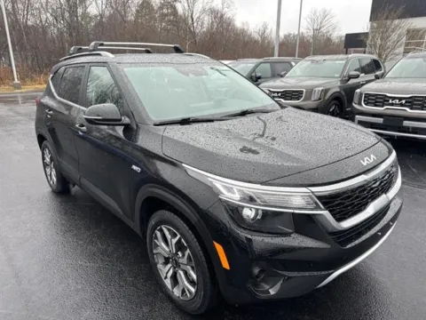 Black 2023 Kia Seltos EX for sale in Danville, VA