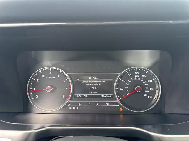 2023 Kia Sorento S - Photo 10