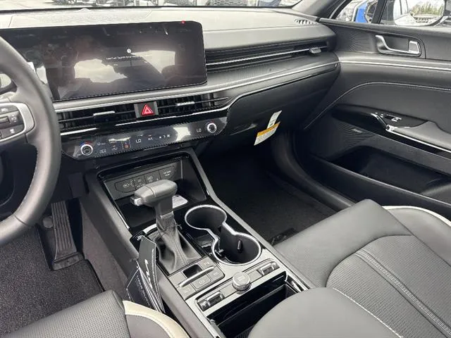 2026 Kia K5 GT-Line - Photo 12