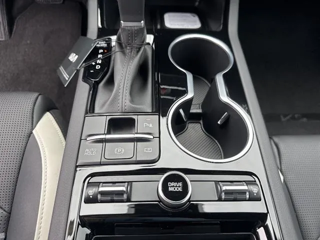 2026 Kia K5 GT-Line - Photo 13