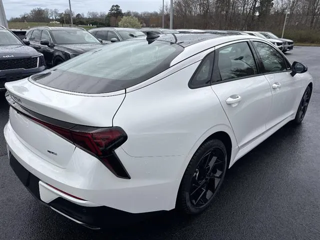 2026 Kia K5 GT-Line - Photo 6