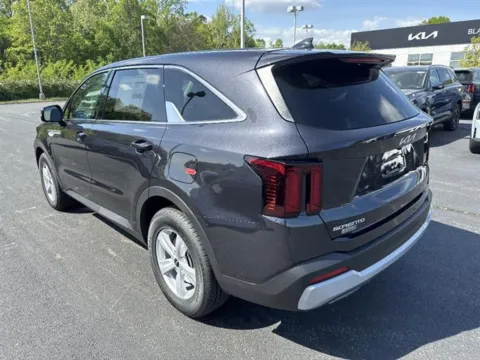 More photos of 2026 Kia Sorento LX at Blackwell Kia, VA