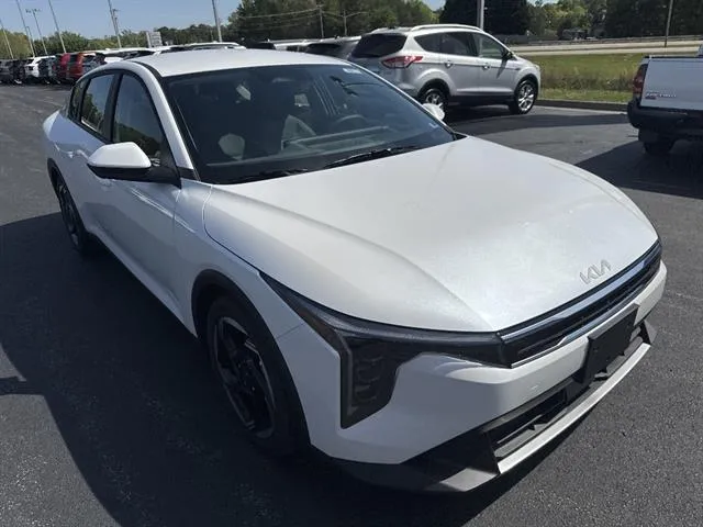 2026 Kia K4 EX
