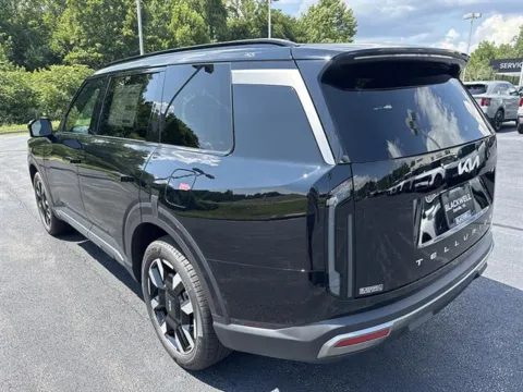 More photos of 2027 Kia Telluride S at Blackwell Kia, VA
