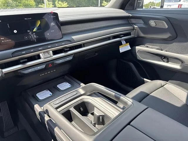 2027 Kia Telluride S - Photo 11