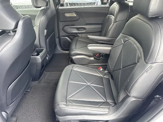 2027 Kia Telluride EX - Photo 16