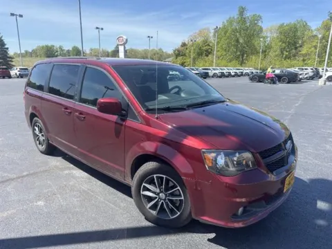 Red 2019 Dodge Grand Caravan SE for sale in Danville, VA