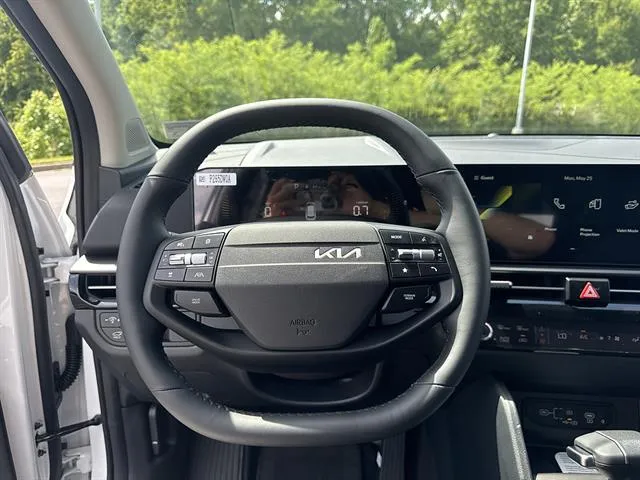 2026 Kia Sportage EX - Photo 9