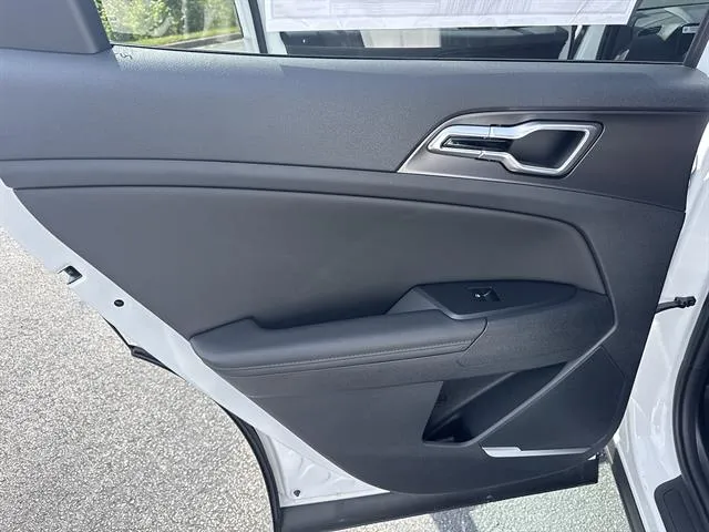 2026 Kia Sportage EX - Photo 13