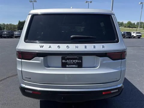 More photos of 2022 Jeep Wagoneer Series II at Blackwell Kia, VA