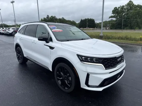 White 2022 Kia Sorento SX for sale in Danville, VA