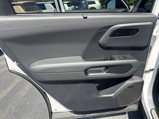 2027 Kia Telluride X-Pro SX - Photo 14