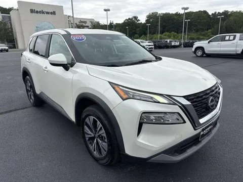 White 2023 Nissan Rogue SV for sale in Danville, VA