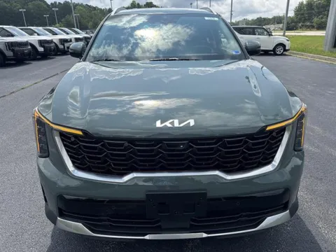 Photos of 2026 Kia Sorento Hybrid EX for sale in Danville, VA at Blackwell Kia