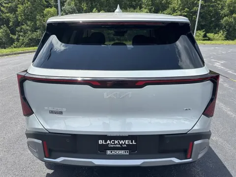 More photos of 2027 Kia Seltos S at Blackwell Kia, VA