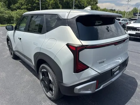 More photos of 2027 Kia Seltos S at Blackwell Kia, VA