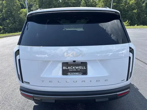 More photos of 2027 Kia Telluride S at Blackwell Kia, VA