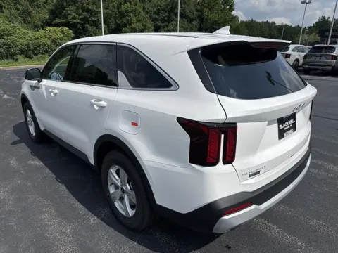 More photos of 2026 Kia Sorento LX at Blackwell Kia, VA