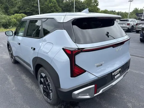 More photos of 2027 Kia Seltos S at Blackwell Kia, VA